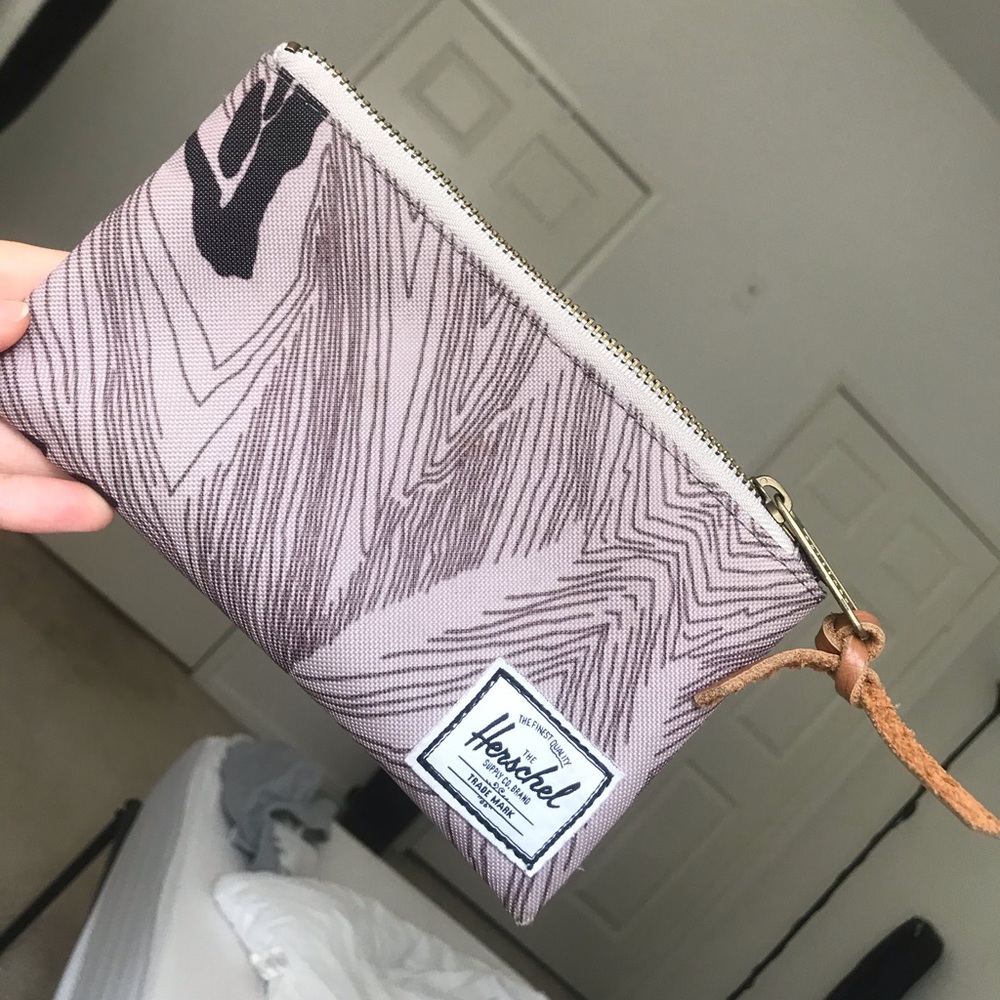 Herschel organizer pouch